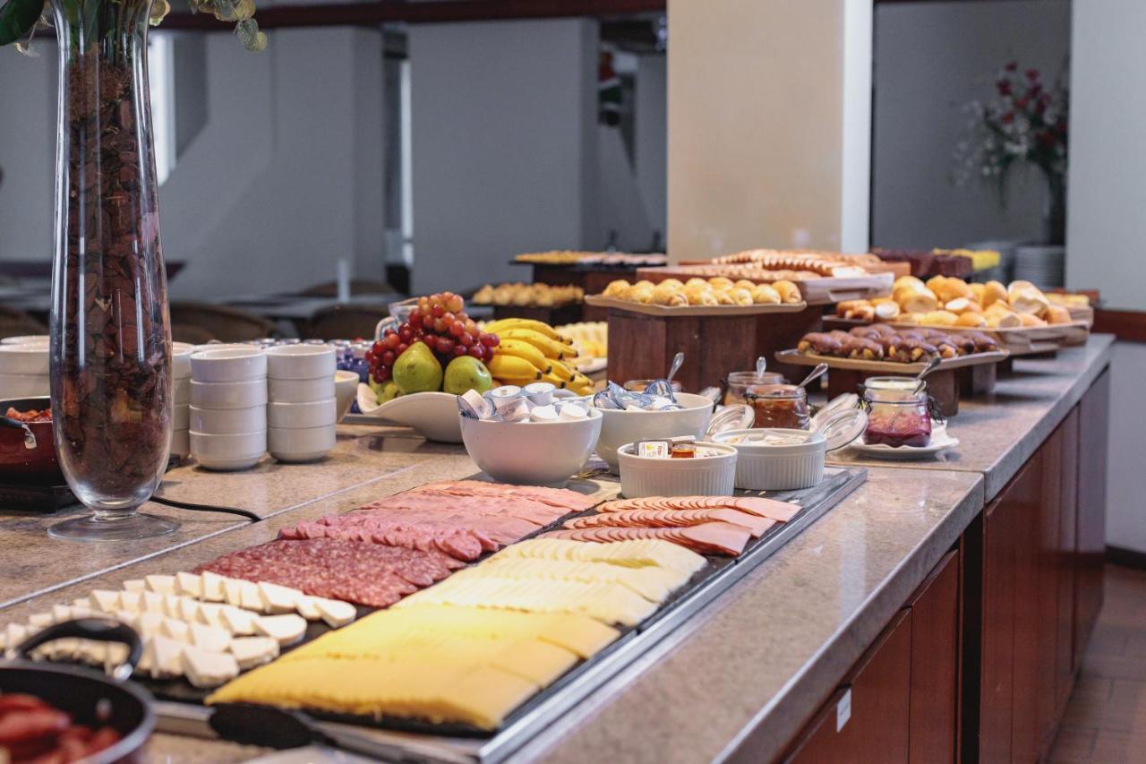 Monthez Hotel&Eventos Brusque Kültér fotó