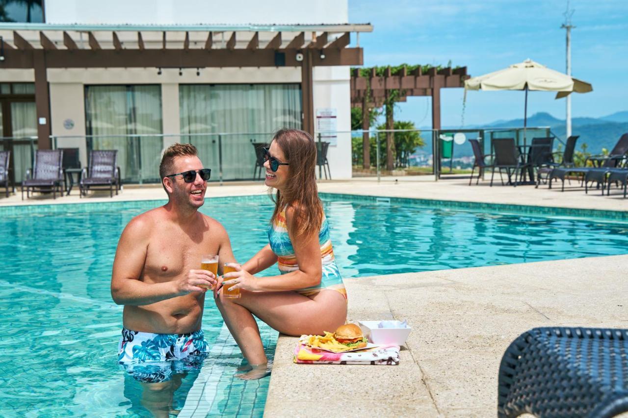 Monthez Hotel&Eventos Brusque Kültér fotó
