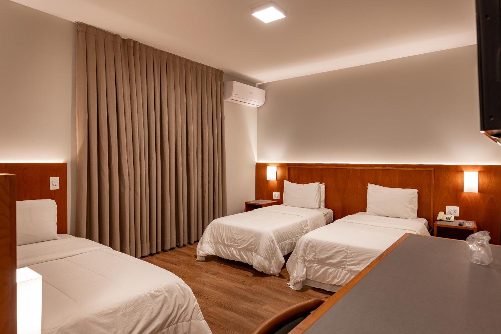 Monthez Hotel&Eventos Brusque Kültér fotó