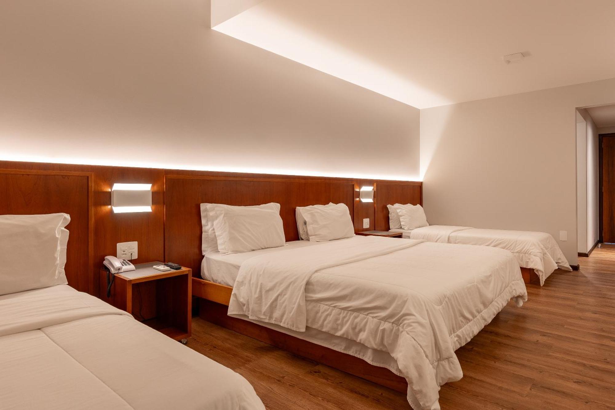 Monthez Hotel&Eventos Brusque Kültér fotó