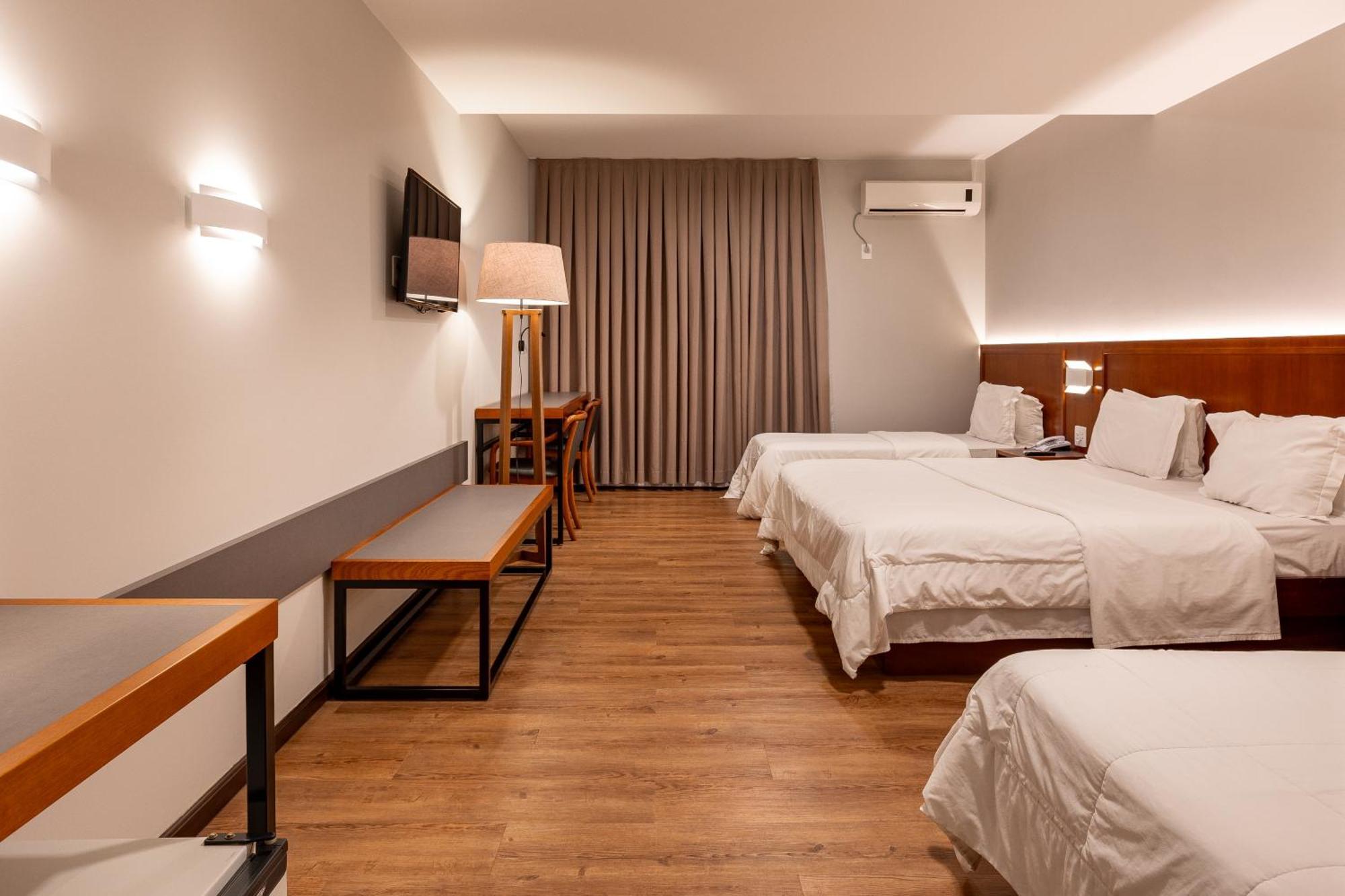 Monthez Hotel&Eventos Brusque Kültér fotó